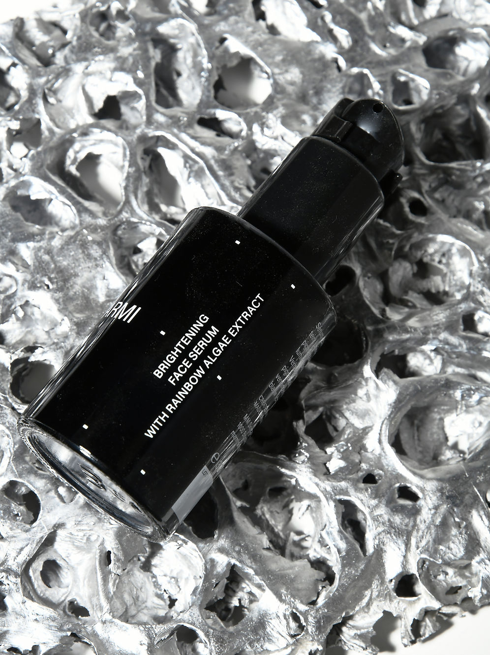 M—0R5 Brightening Serum Met Regenboogalgen - Marmi