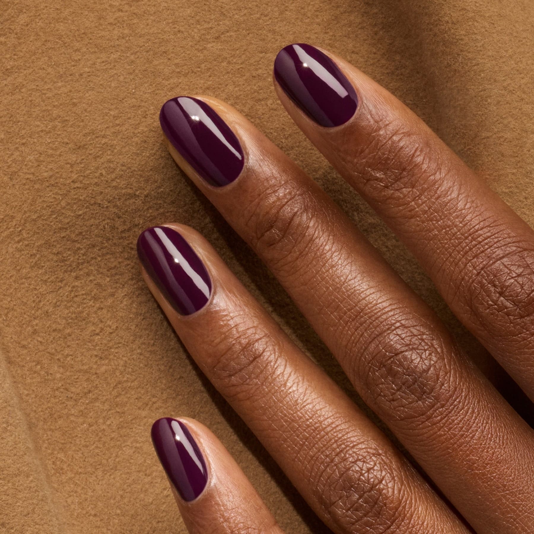 Manucurist Green Flash™ Semi-permanente Nagellak — Aubergine