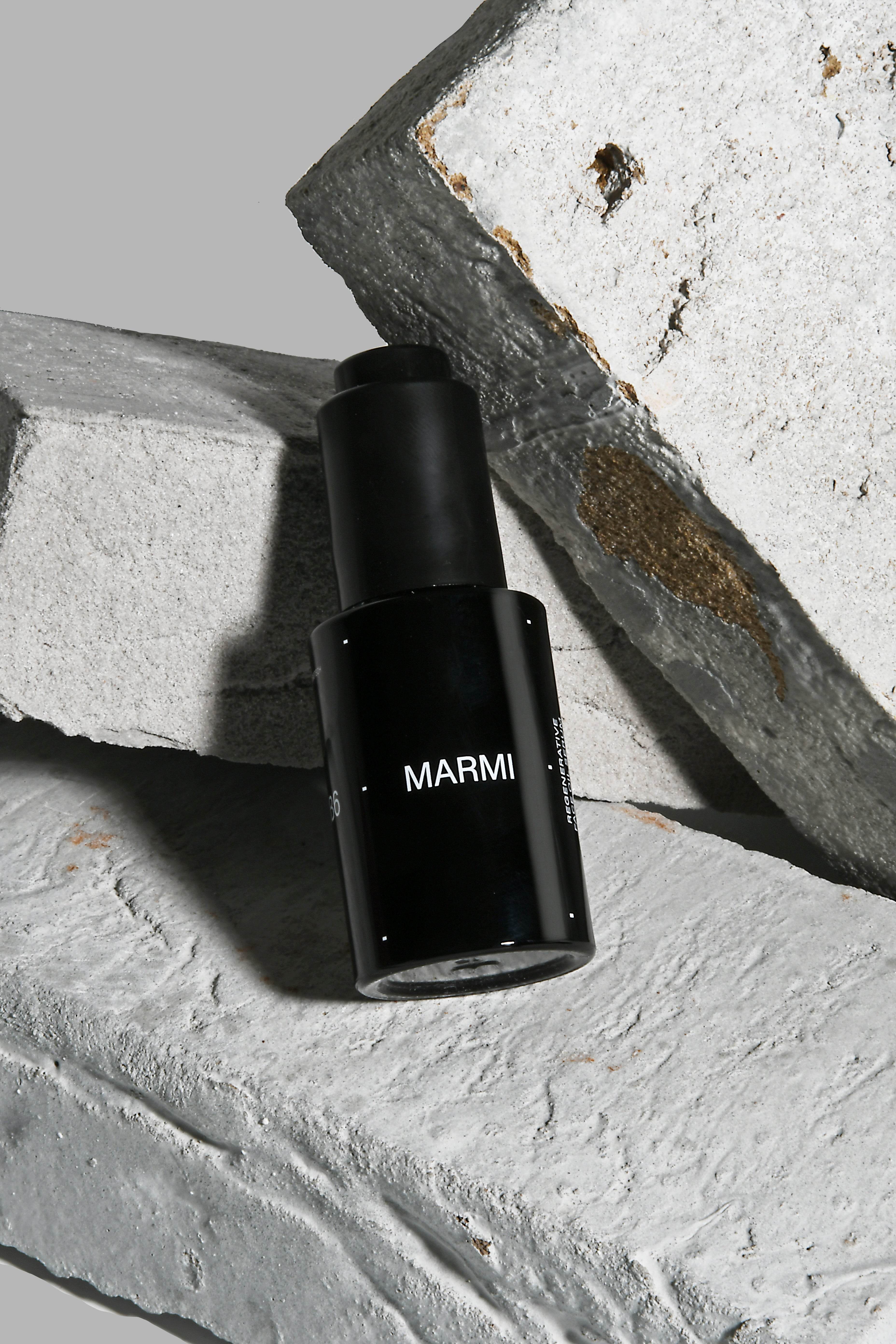 REGENERATIVE FACE OIL SERUM WITH 2% BAKUCHIOL - Ilse de Beaute