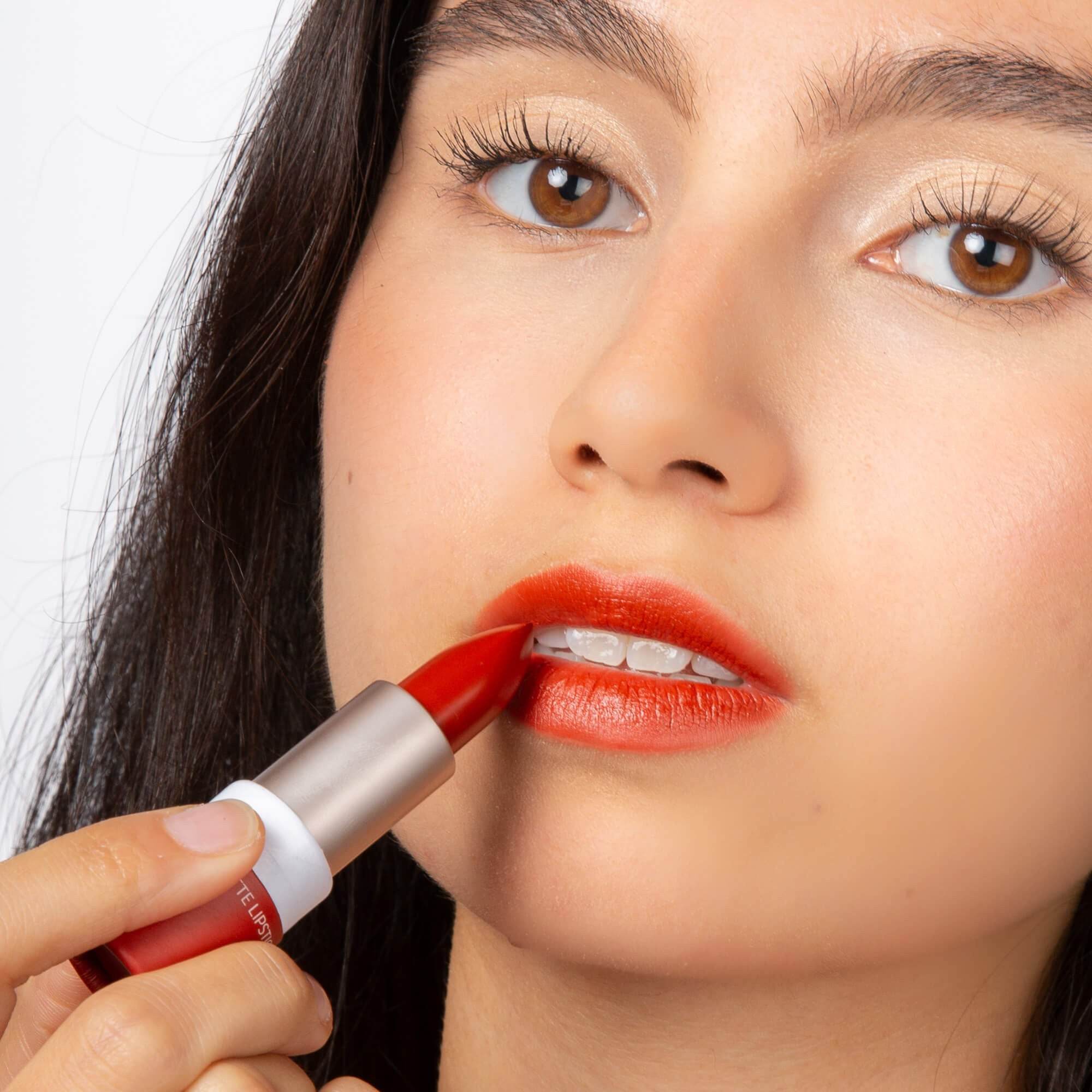 Organic Matte Lipstick Poppy - Ilse de Beaute