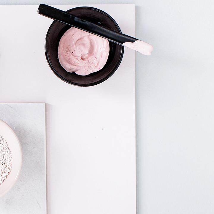 Strawberry Milk Mask 2 in 1 – Hyaluronzuur masker - Ilse de Beaute