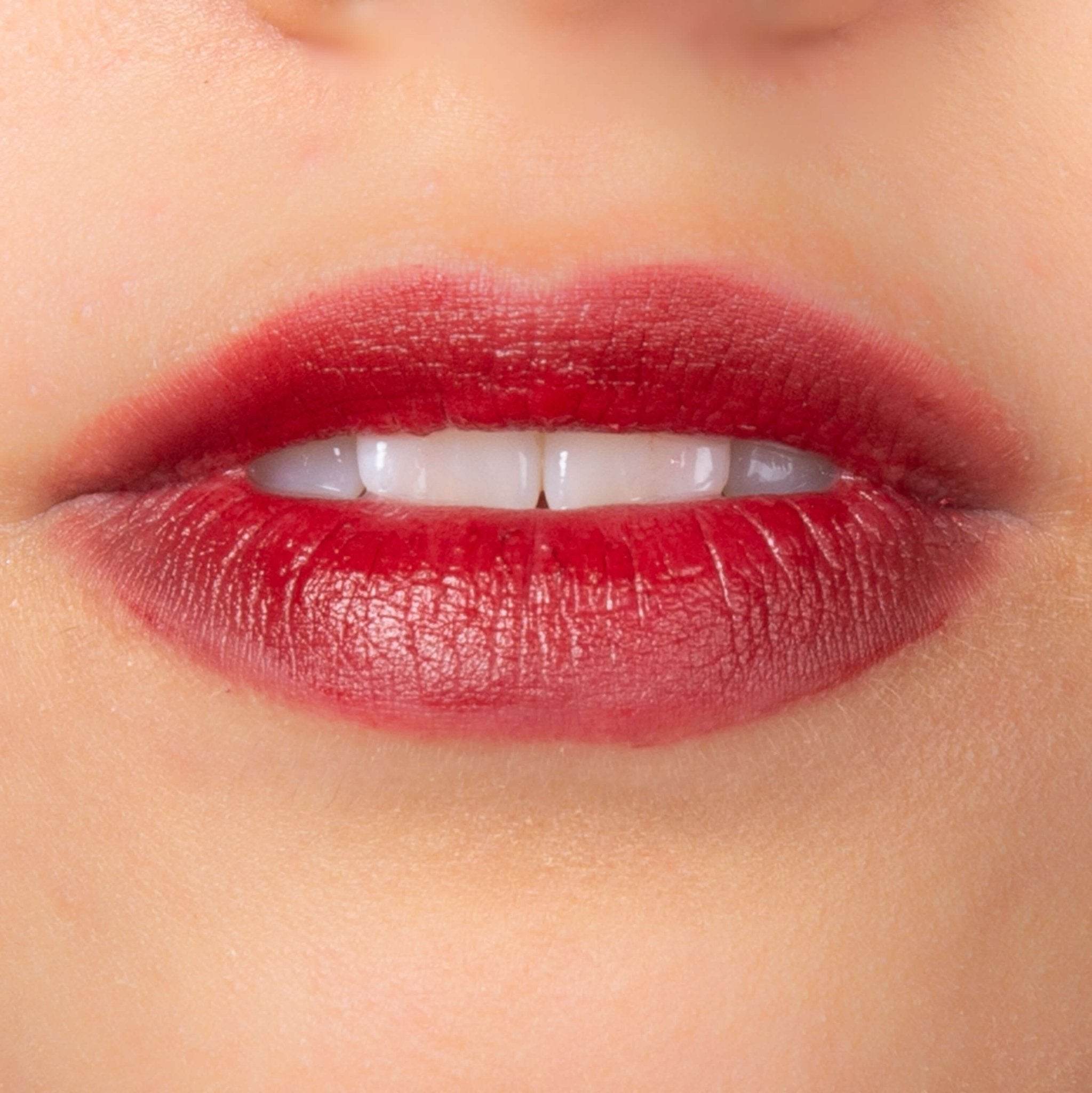 Organic Matte Lipstick Fig red - Ilse de Beaute