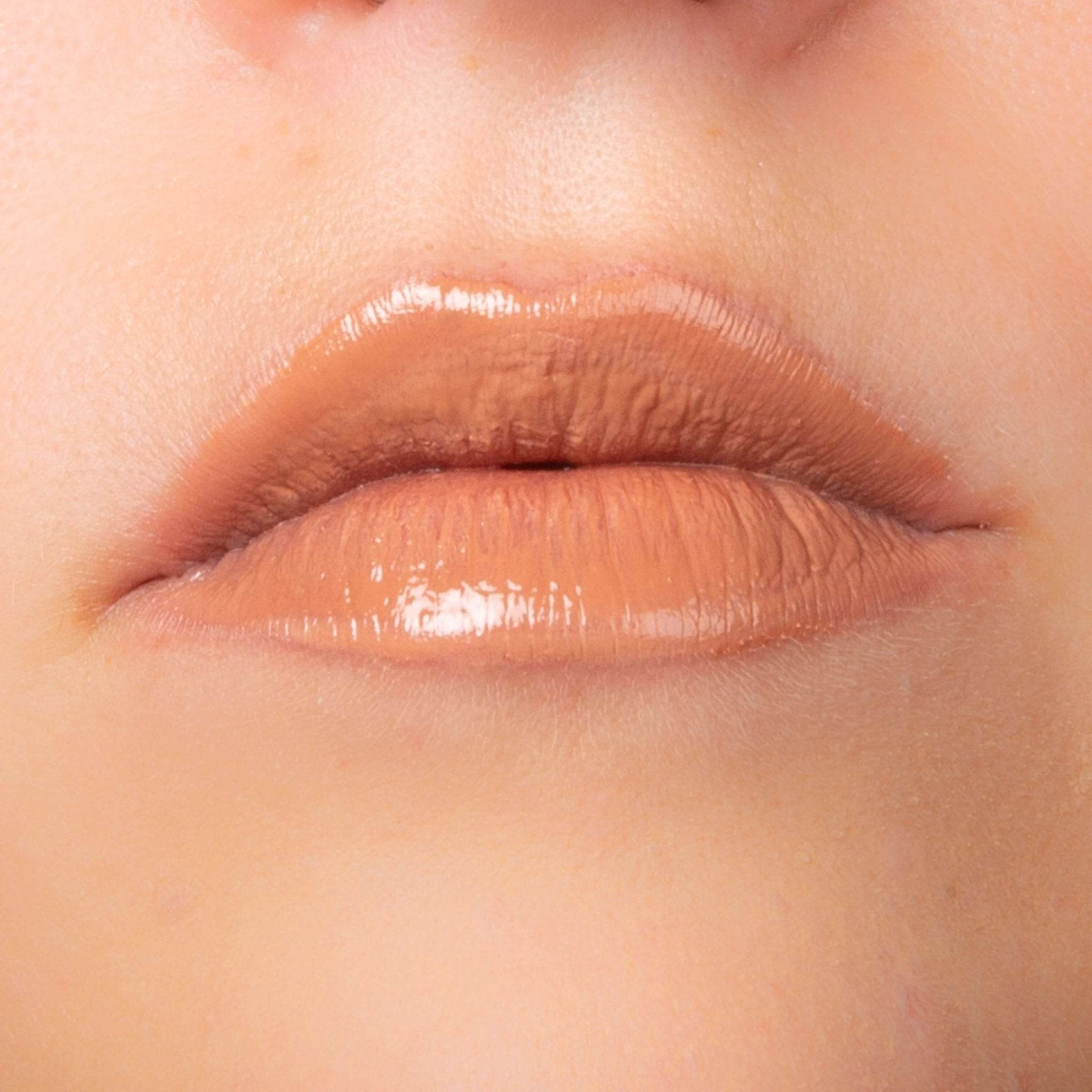 Organic Glossy Lipstick Nude moka - Ilse de Beaute